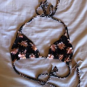 Acacia bikini top